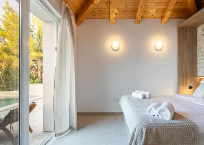 Silvana By Guide Villa *