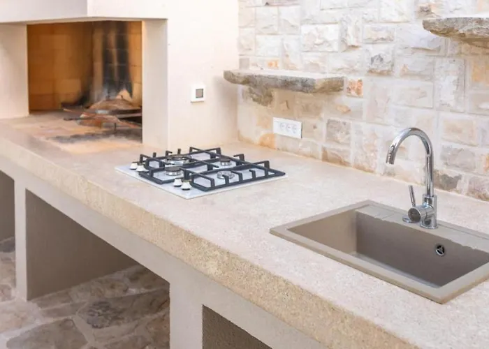 Villa Silvana By Guide