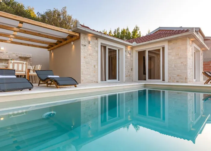 Villa Silvana By Guide